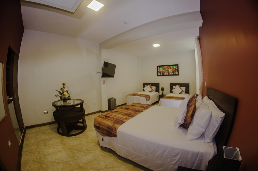 Hotel Europa Ікітос Екстер'єр фото