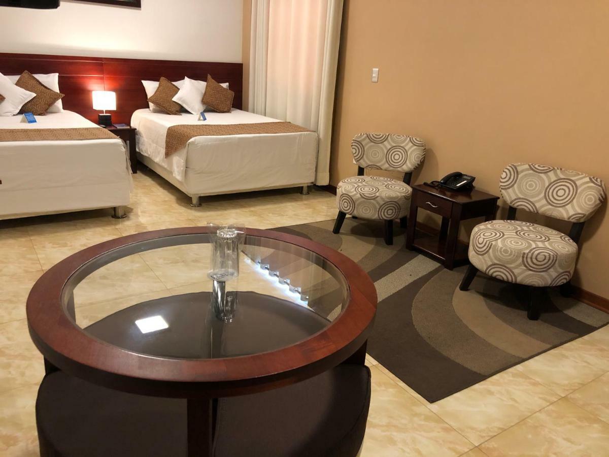 Hotel Europa Ікітос Екстер'єр фото